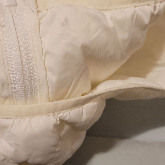 Tangerine quilted puffer vest - Picture 9 of 9